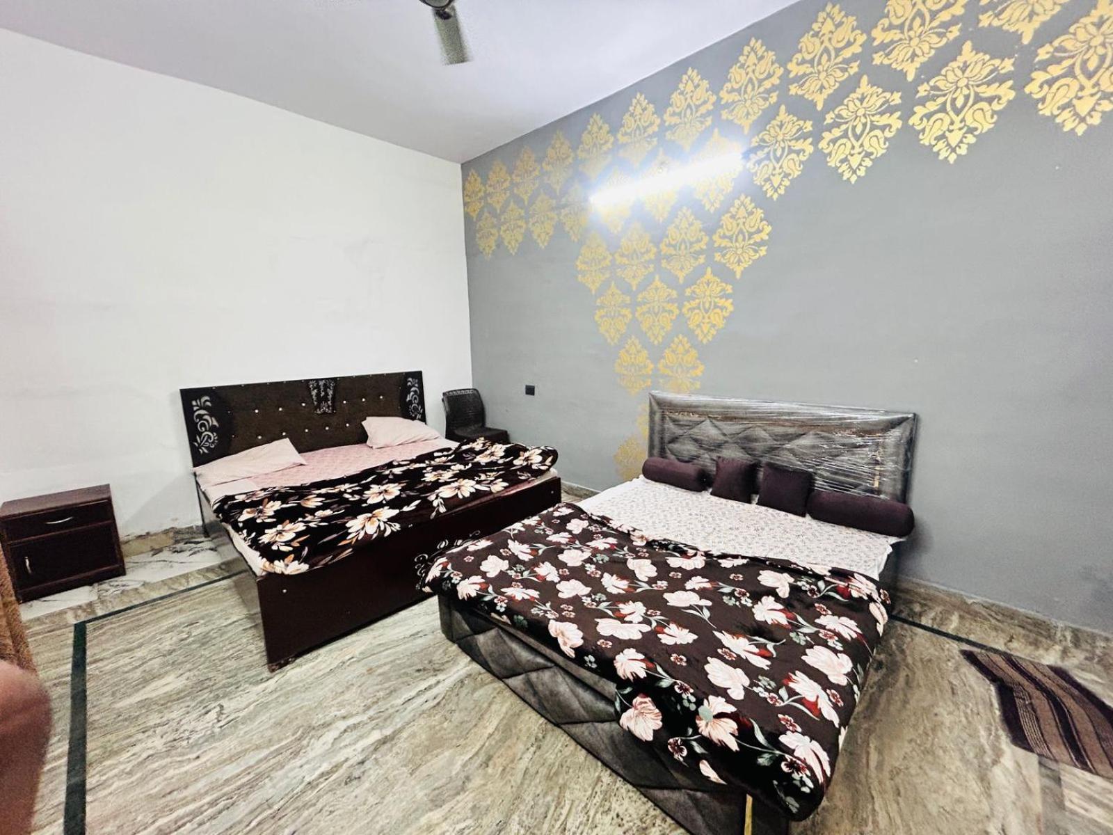 Agrawal Inn Guest House Матхура Экстерьер фото