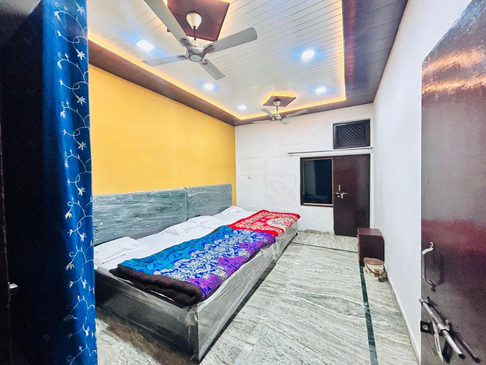 Agrawal Inn Guest House Матхура Экстерьер фото